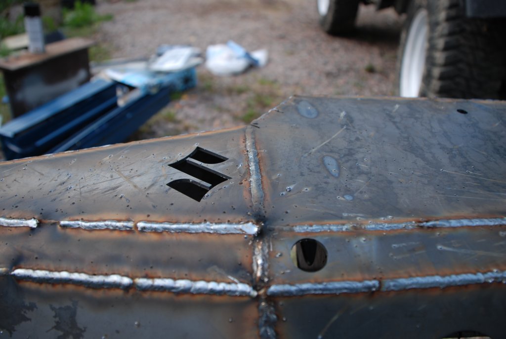 bumper20013.jpg
