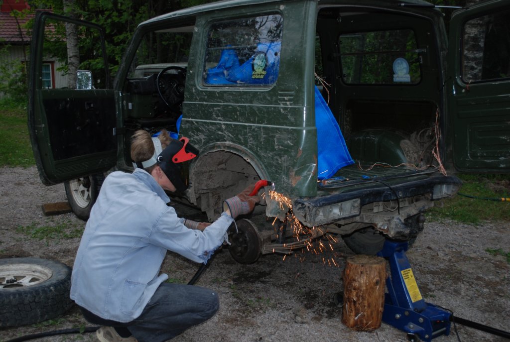 cutting1.jpg